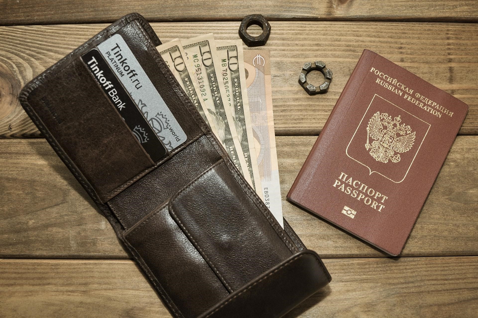Санкции против России: заморозка активов, отмена “золотых паспортов”, ограничения по пребыванию