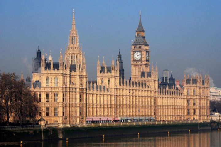 Британские банки принудительно закрывают счета своих клиентов из-за Brexit Британские банки принудительно закрывают счета своих клиентов из-за Brexit
