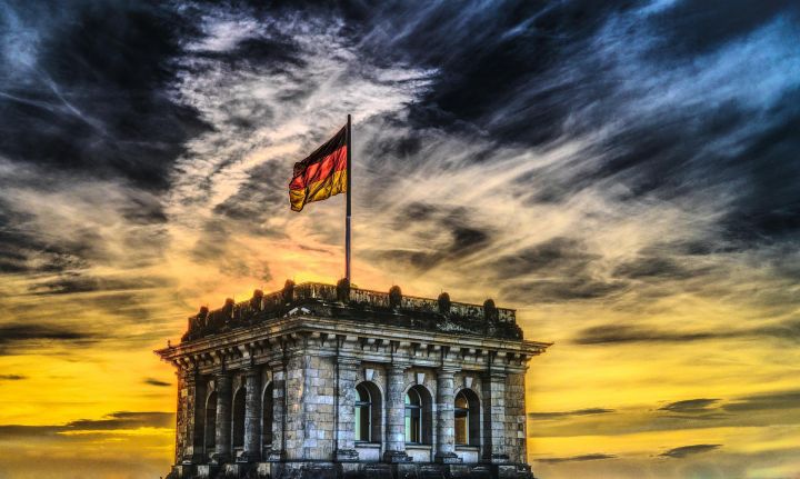 Власти Германии расширили перечень компаний, которые можно регистрировать в режиме онлайн