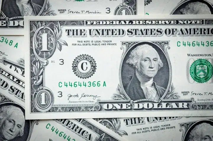 Новый порядок обращения валюты в России