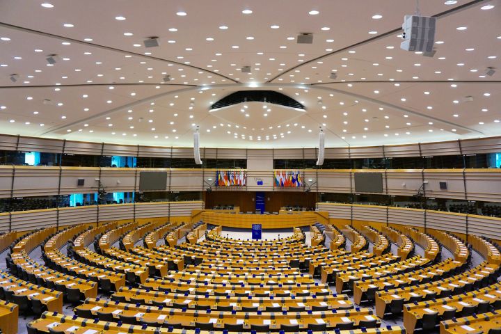 В Европарламенте требуют расширить доступ к реестрам собственников компаний ЕС