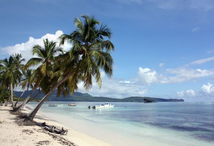 Каймановы острова исключены из «черного» антиотмывочного списка ЕС