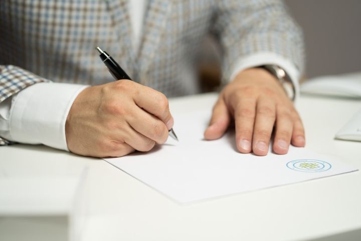 Власти РФ утвердили официальные правила перевода имен с латиницы на кириллицу Власти РФ утвердили официальные правила перевода имен с латиницы на кириллицу