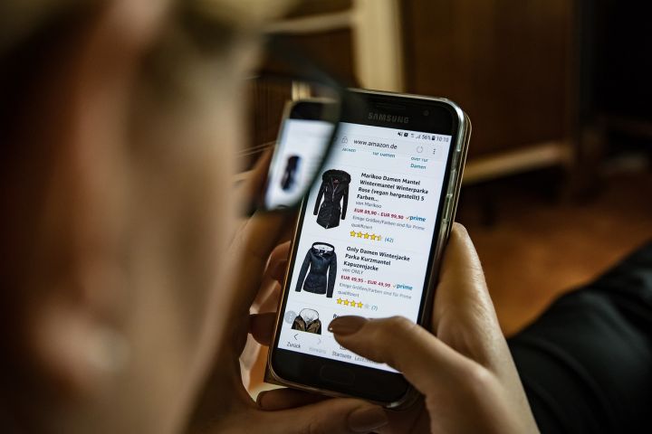 ФТС предлагает ввести пошлины на все онлайн-покупки за рубежом