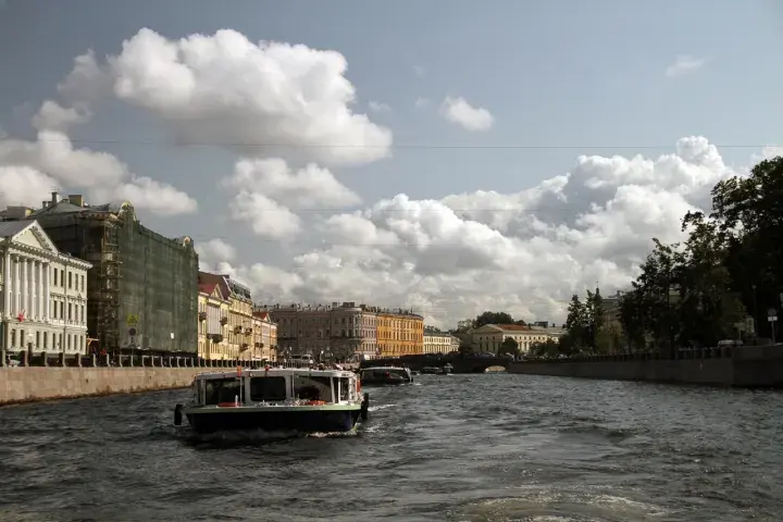 За легализацией подписи и печати нотариуса в России теперь может обращаться представитель лица с доверенностью