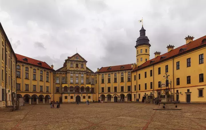 Власти Польши снова требуют апостили на ряде белорусских документов