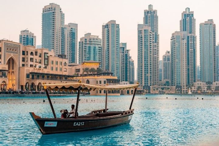 Правительство ОАЭ объявило о новом требовании для некоторых компаний нанимать местных граждан