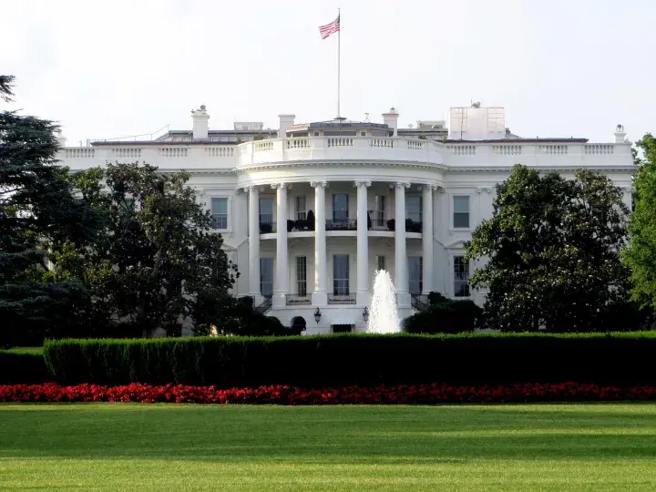 Байден подписал указ, ужесточающий санкции против России в финансовом секторе