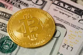 Евросоюз одобрил предложение раскрывать информацию об отправителе и получателе переводов криптоактивов