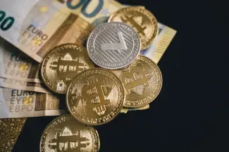 Россияне больше не смогут хранить цифровые активы и совершать криптоплатежи в Европе