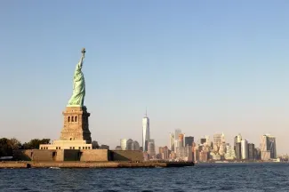 Посольство США в России прекращает выдачу всех виз, кроме дипломатических